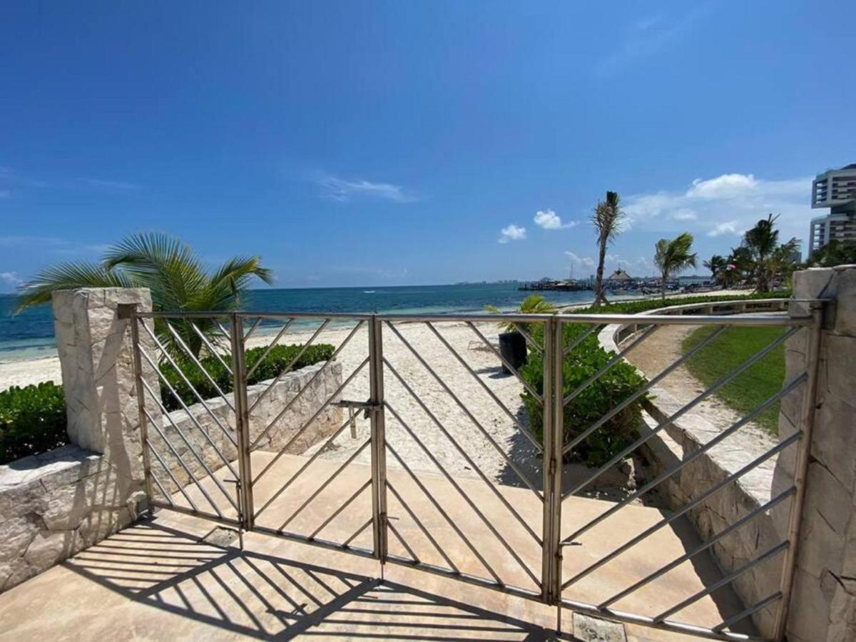 Beachfront Luxury Apartments 坎昆 外观 照片