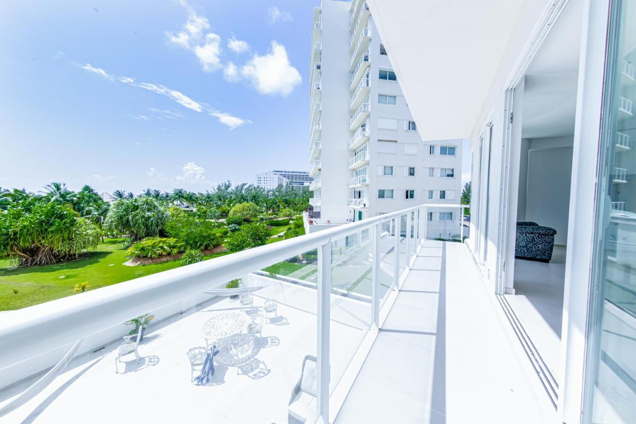 Beachfront Luxury Apartments 坎昆 外观 照片